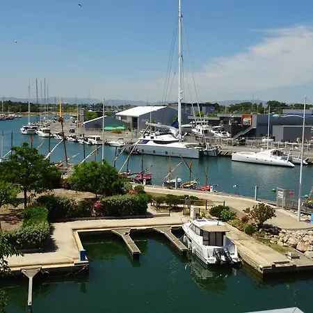 2p Vue Marina Avec Terrasse Et Parking - Fr-1-833-15 * Canet-en-Roussillon